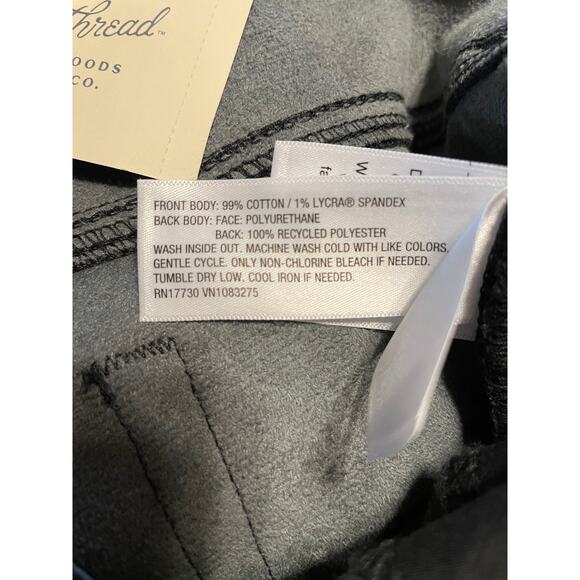 Universal Thread Mid Rise Slim Black Denim Faux Leather Jean Size 4 Waist 13.5” - Picture 3 of 7